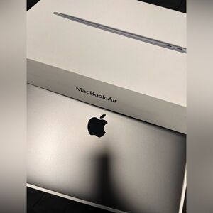 Great Condition 13-inch Apple MacBook Air (Sleek Silver) with Touch ID